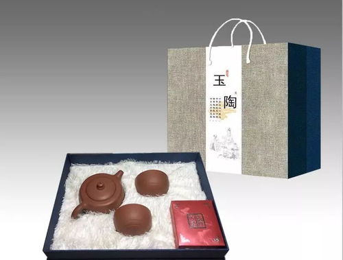 金狗旺財迎新春 《中國剪報》金狗賀歲文創禮盒，讓文藝創作年味十足